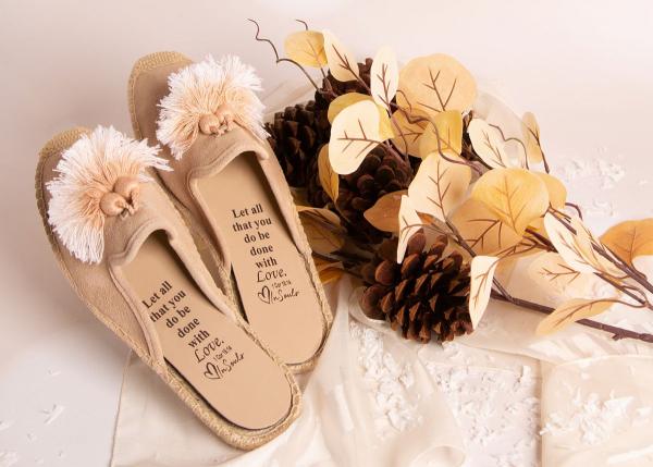 Product Photography - insoles with inspirational quote