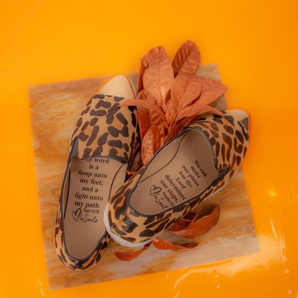 Product Photography - insoles with inspirational quote